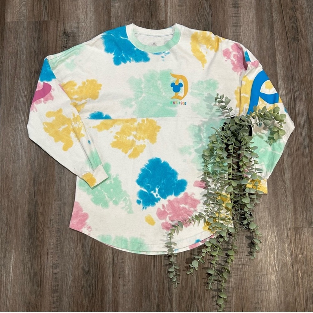 Disney Tie Dye Spirit Jersey Collectible Relaxed Fit size XS